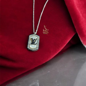 LV Pendant (Silver)